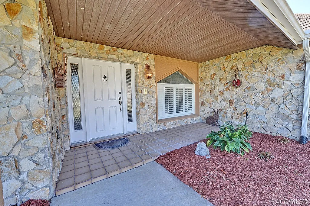 Davis Lake Estates — Photo 4