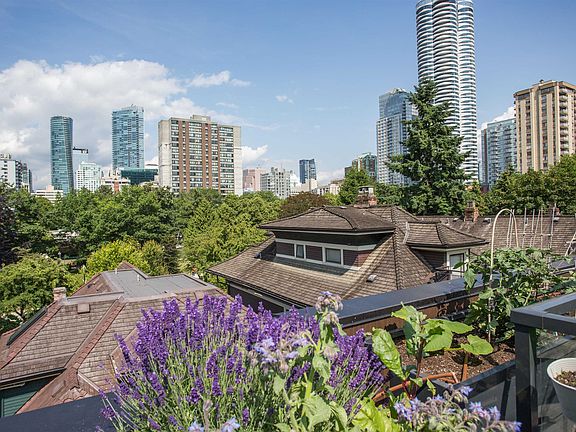 2nd image of 1152 Comox St #2