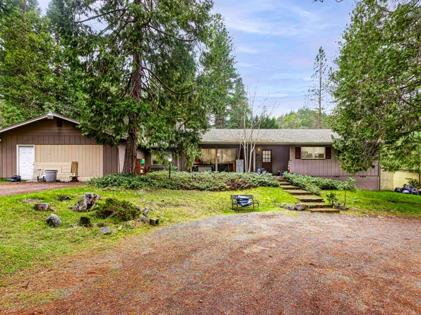 251 Surrey Dr, Grants Pass, OR 97526