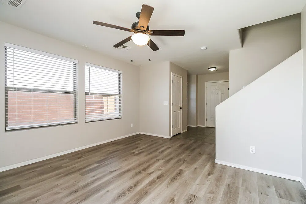 3 bed, 3.0 bath, 1488 sqft, $2,315 — Photo 4