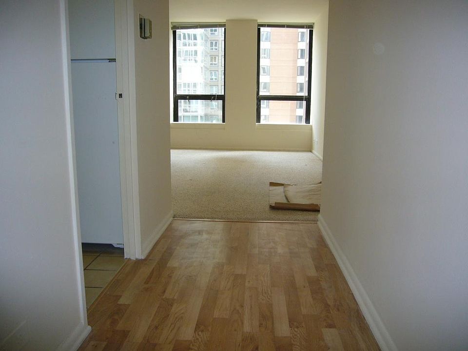 1st image of 260 E Chestnut St Fl 11th