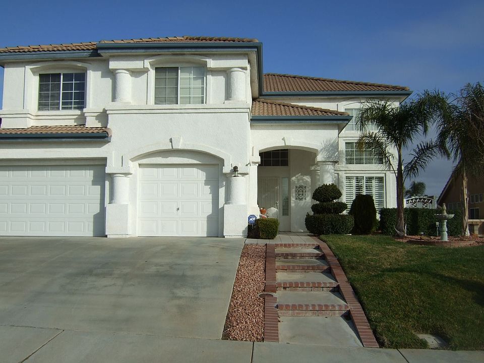 Front of house - wonderful entry!