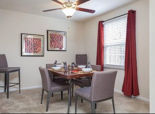 4843 W Braddock Rd APT 10, Alexandria, VA 22311