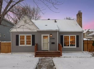 3308 W 60th St, Edina, MN 55410