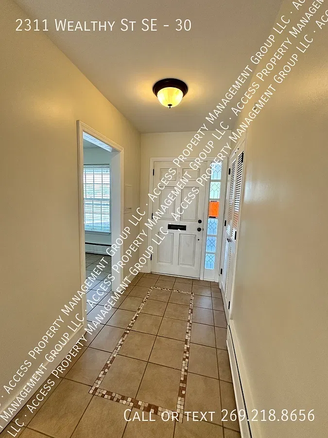 Two Bedroom Two Bathroom East Grand Rapids Condo — Photo 3