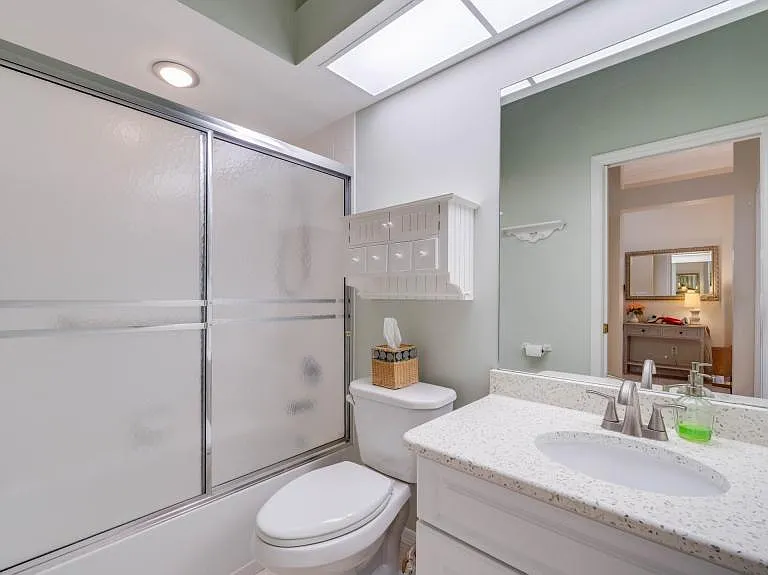 12774 Devonshire Lakes Cir — Photo 8