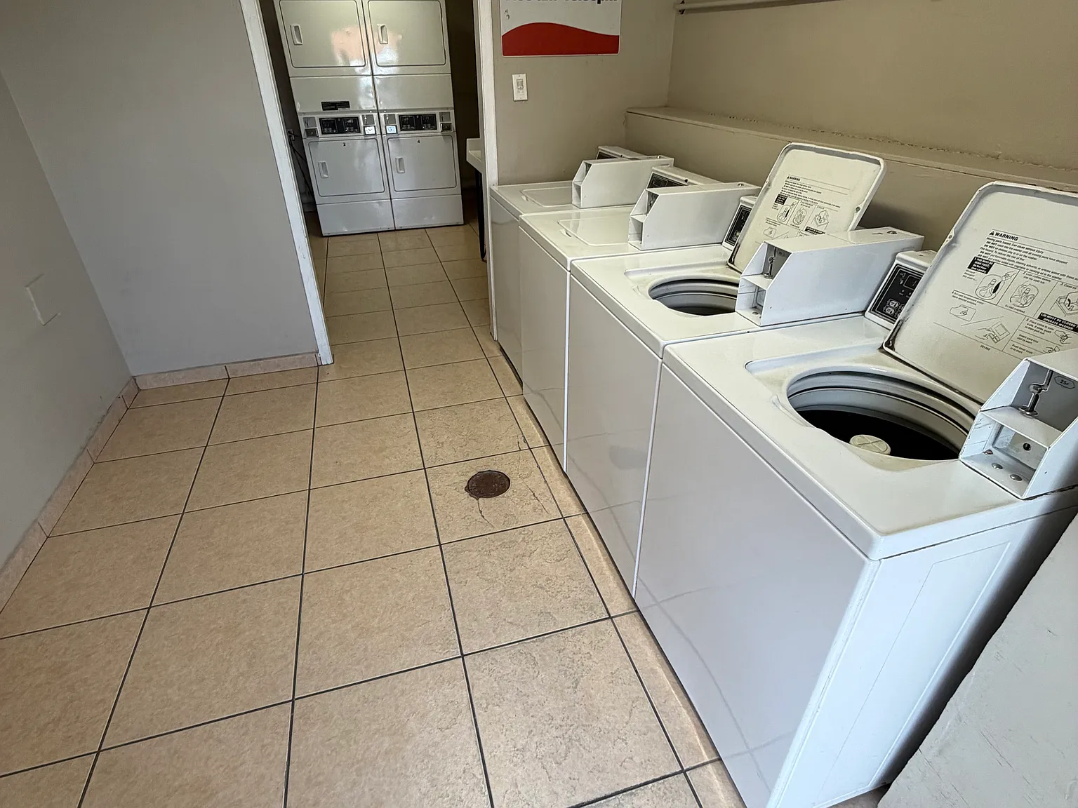 Lakeside Apartments — Photo 3