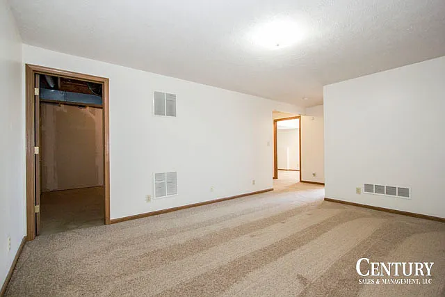 951 Furnas Ave — Photo 20
