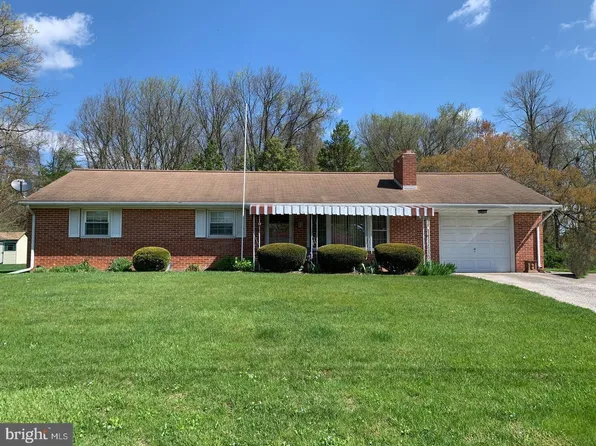 47 Woodland Dr, York, PA 17407