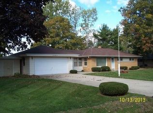 165 Fairway Dr, Brookfield, WI 53005