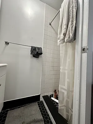 Rented by Building Equity Real Estate LLC | media 17