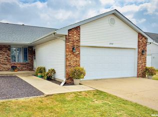 2722 Walter Rd, Springfield, IL 62703