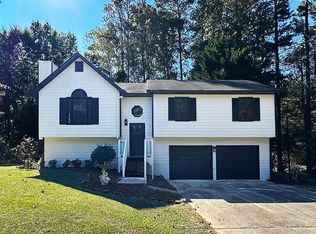 18 Hawk Dr, Hiram, GA 30141