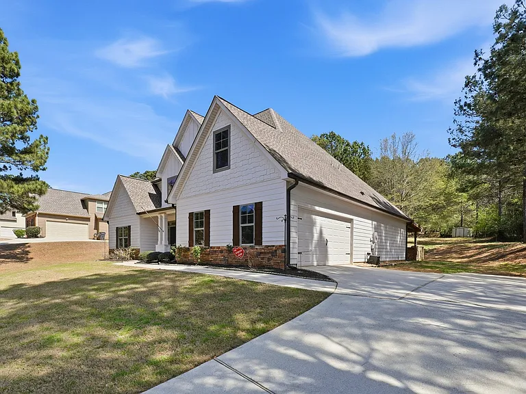 34 Brittany Way — Photo 4