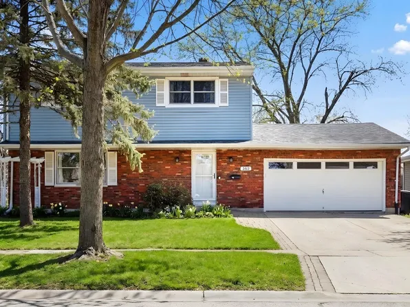 203 Fairview Dr, St Charles, IL 60174