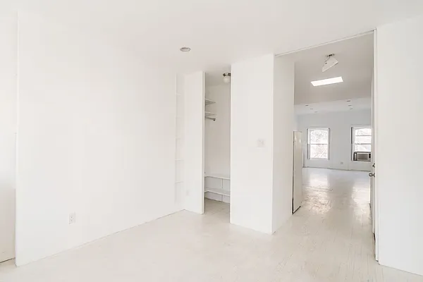 Rented by Compass | media 11