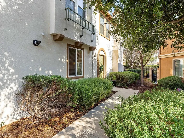 43081 Avenida Amistad — Photo 4