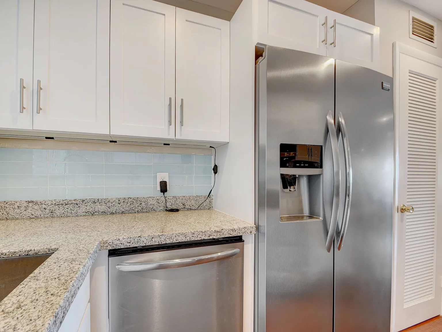 410 Wilma Circle - 204 — Photo 4