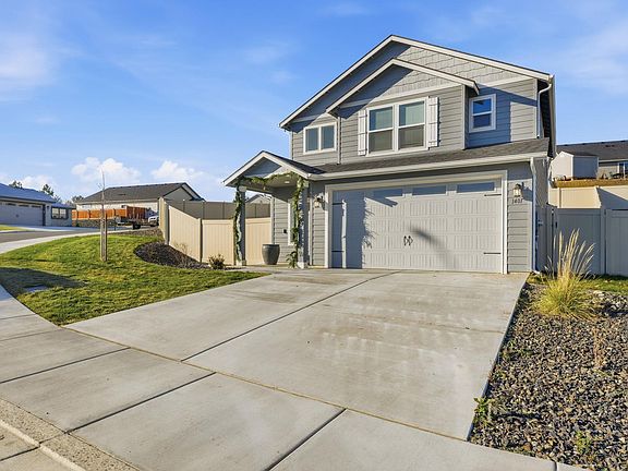 3rd image of 1401 8th St