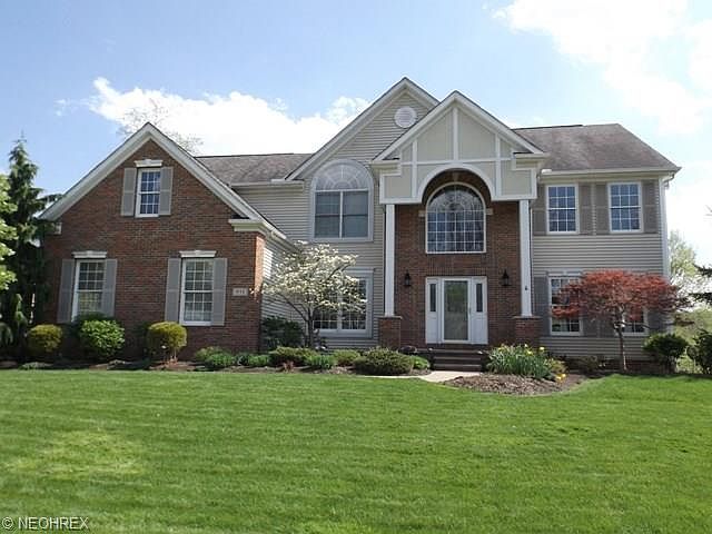 1st image of 935 Sweet Grass Cir