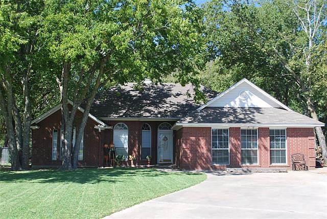 1st image of 1007 Oxford Dr