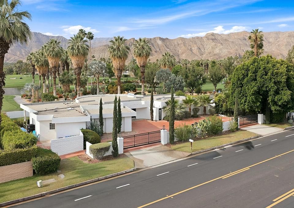1st image of 71467 Country Club Dr
