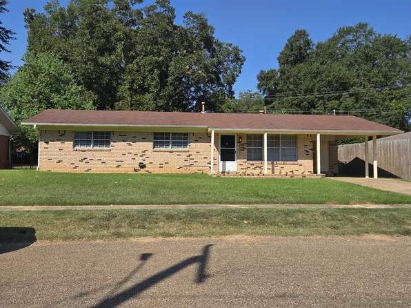 3501 Robinhood Ln, Texarkana, TX 75501