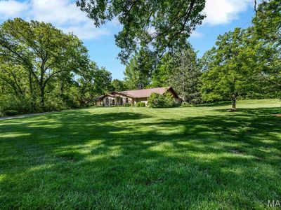 1 Huntleigh Trails Ln, Saint Louis, MO, 63131