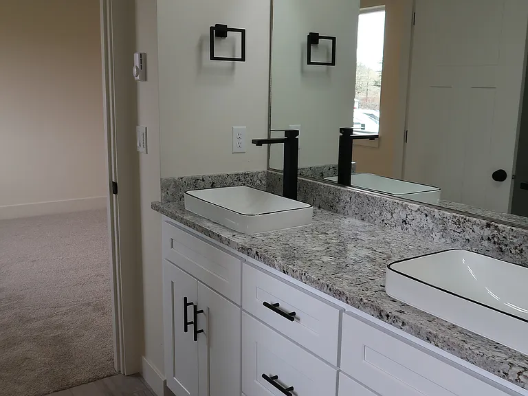 Seven Oaks Luxury Duplexes — Photo 87