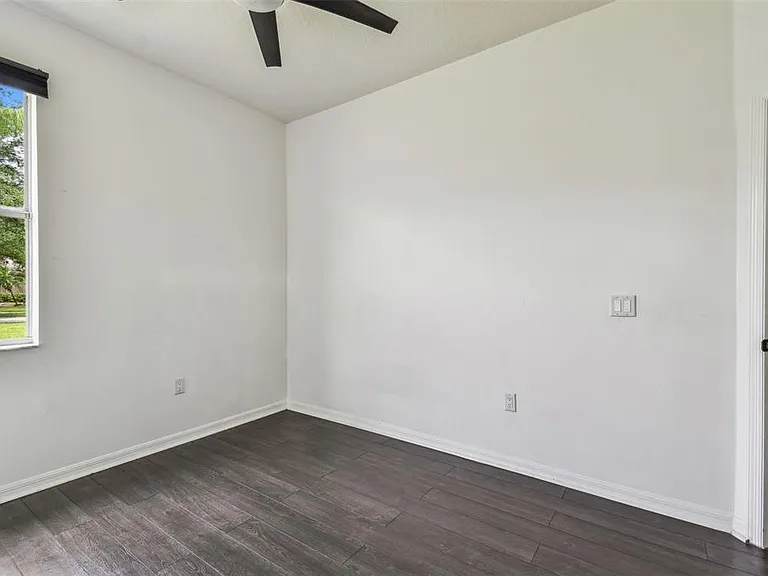 8208 Pinewood Run Ct — Photo 38