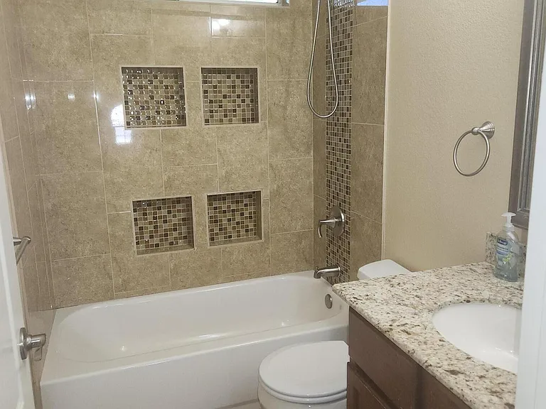 1683 W Carla Vista Dr — Photo 11