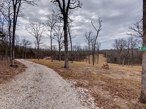 2nd image of 2529 Brass Lantern Road