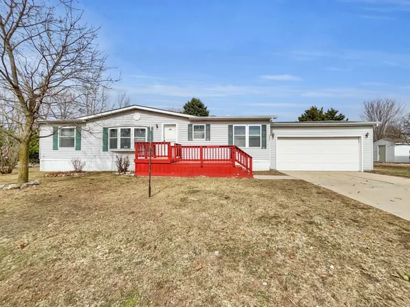 2245 Ironwood Dr, Clarkston, MI 48348