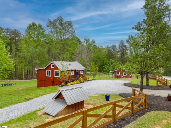 104 Red Barn Rd, Landrum, SC 29356