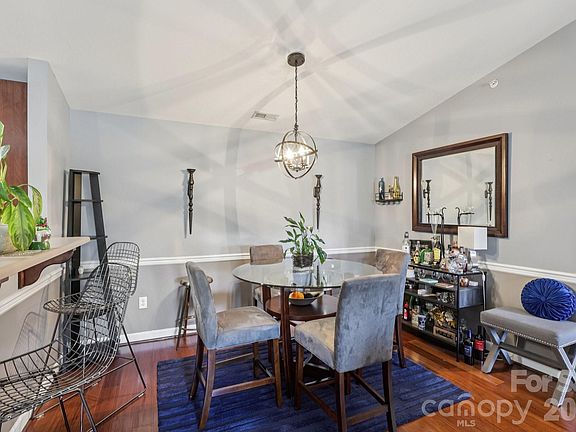 5th image of 10742 Hill Point Ct