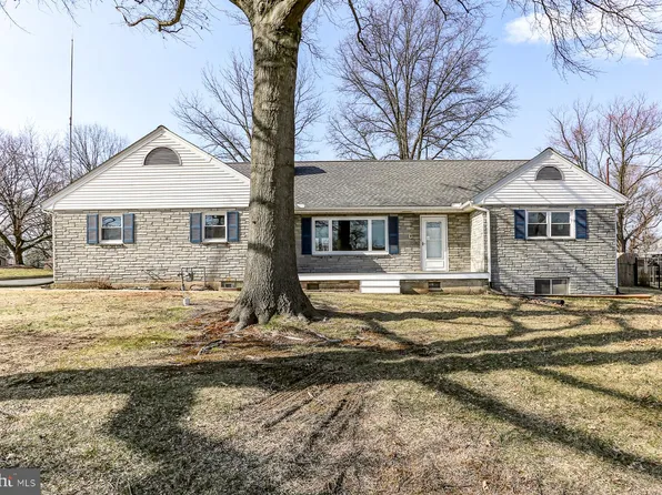 239 Stone Mill Dr, Elizabethtown, PA 17022