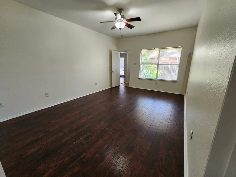 8452 Trinity Vista Trl — Photo 2