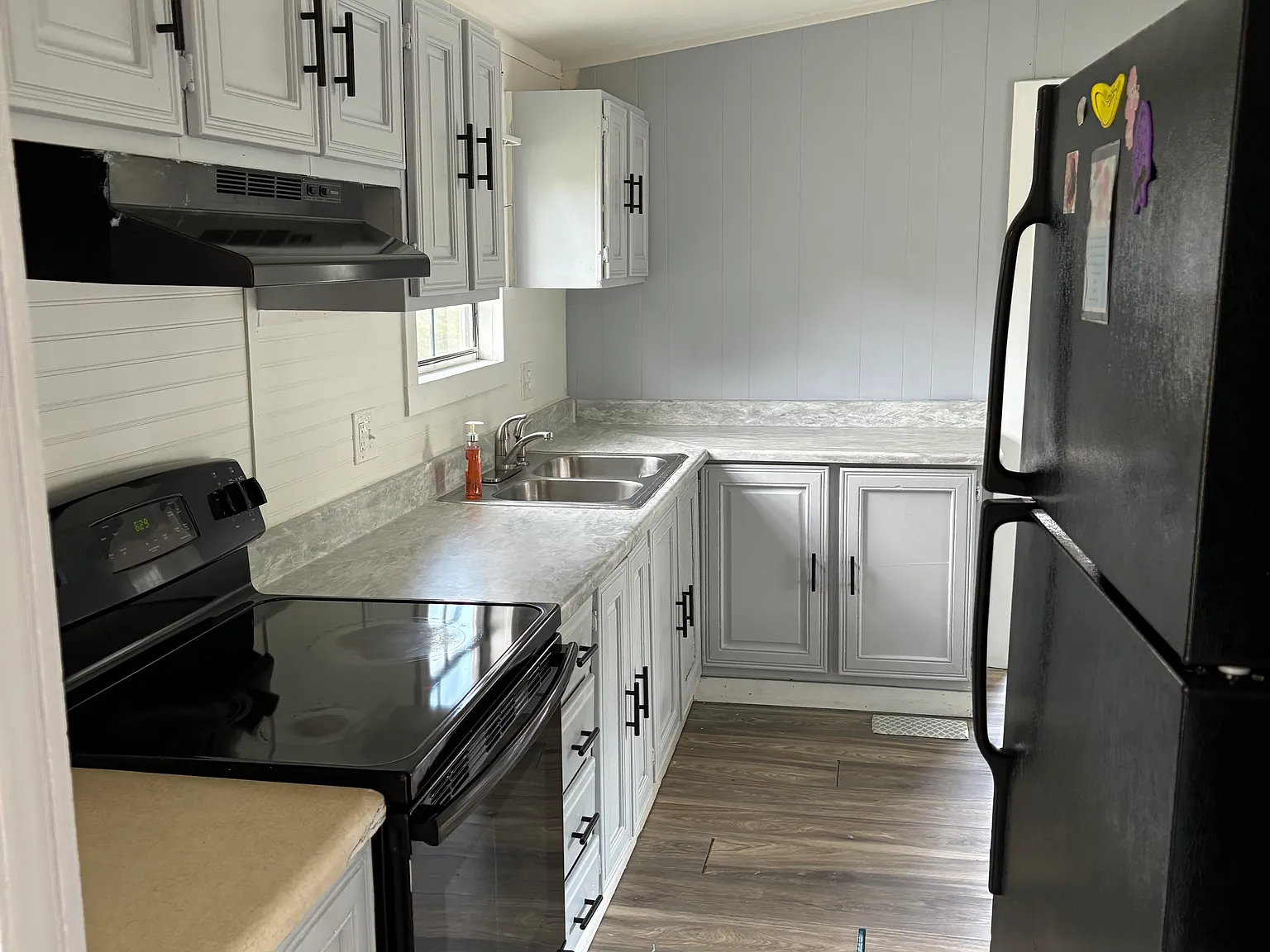 3 bed, 1000 sqft, $1,300 — Photo 3