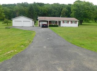 441 Moccasin Hollow Rd, Mount Pleasant, PA 15666