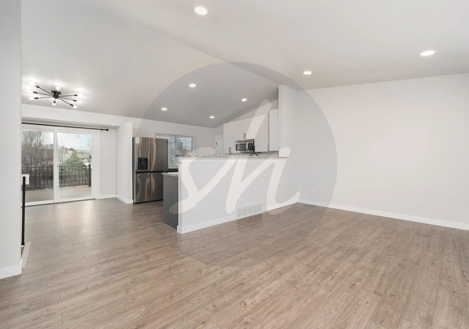 Fully Remodeled Home in Old Farm — Photo 4