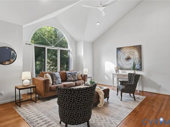 5420 Sunrise Bluff Ct, Midlothian, VA 23112