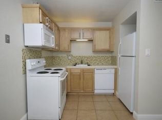 4445 Riverside Blvd APT 3, Sacramento, CA 95822