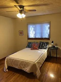 4 bed, 2.5 bath, 2000 sqft, $771 — Photo 2