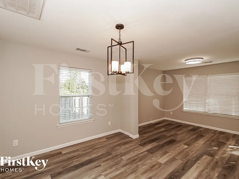11677 Striker Ln — Photo 8