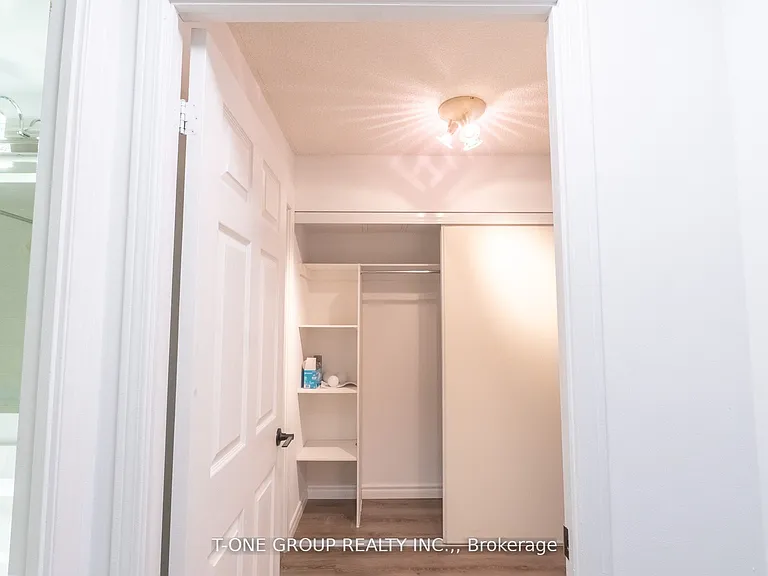 29 Pemberton Ave #605 — Photo 15