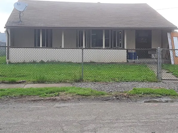2534 Kirby Ave NE, Canton, OH 44705