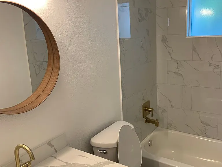 Now Available 1 & 2 Bedroom Renovated Apts! — Photo 10