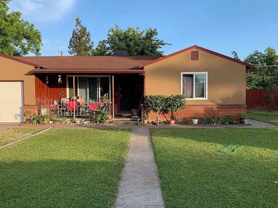 2nd image of 2482 E Hall Ave