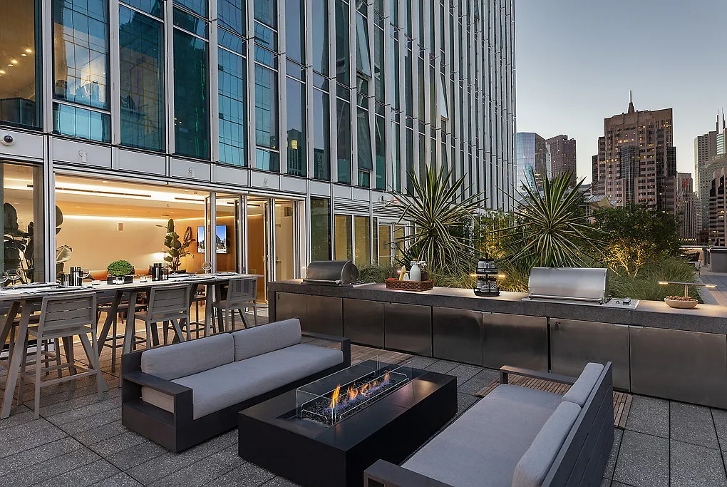 500 Folsom — Photo 1