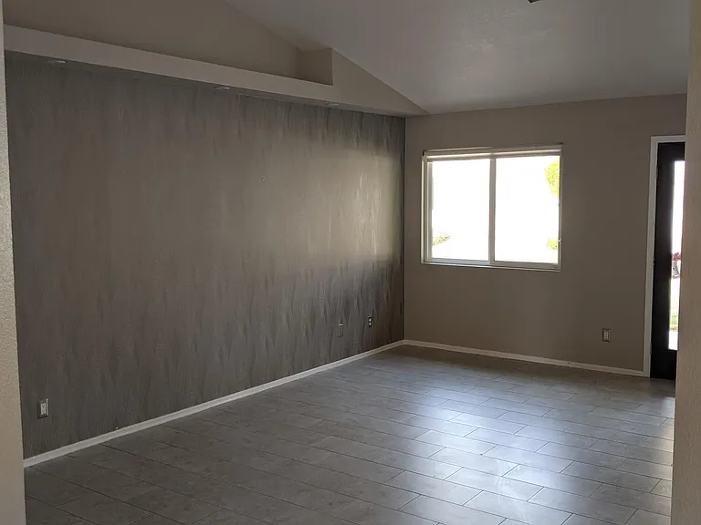 5708 E Angela Dr — Photo 8